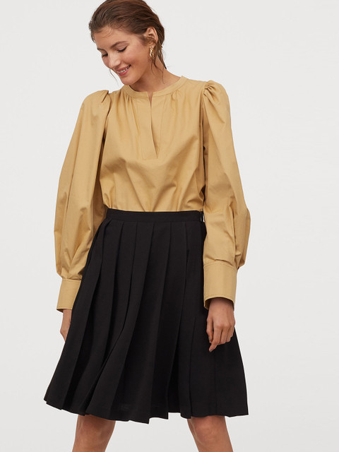 

H&M Women Black Solid Pleated Skirt
