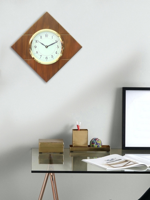 

eCraftIndia Green & Off-White Square Solid 33cm Analogue Wall Clock