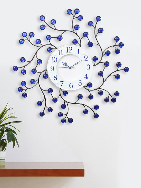 

eCraftIndia Blue & White Handcrafted Floral Embellished Analogue Wall Clock