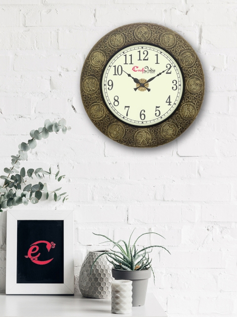 

eCraftIndia Cream-Coloured & Olive Green Handcrafted Round Wooden Analogue Wall Clock