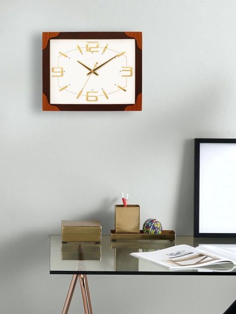

eCraftIndia Beige & Brown Rectangle Solid 40 cm x 33 cm Analogue Wall Clock
