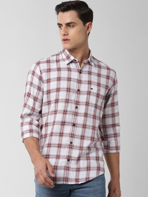 

Peter England Casuals Men White & Maroon Regular Fit Checked Casual Shirt