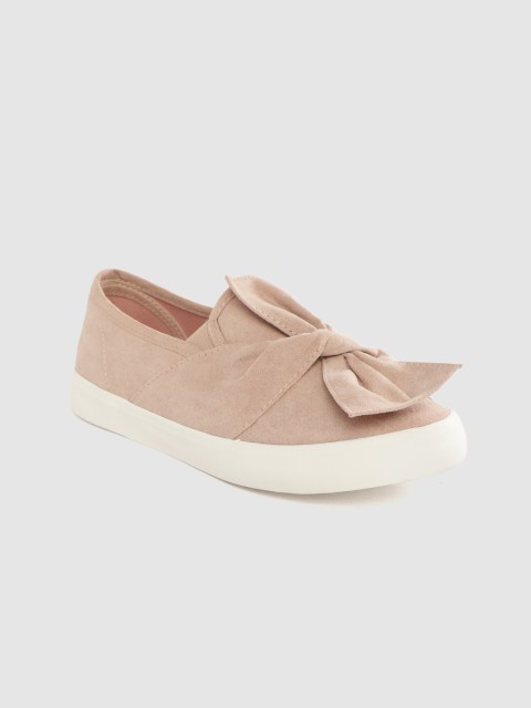 

DressBerry Women Dusty Pink Solid Slip-On Sneakers with Bow Detail