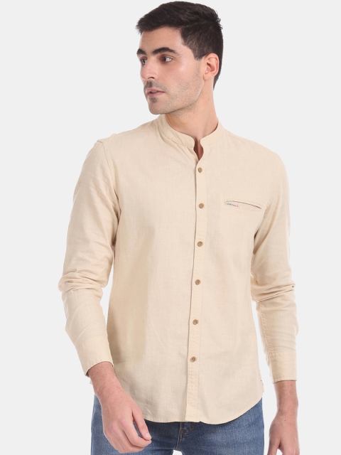 

U.S. Polo Assn. Men Beige Slim Fit Solid Casual Shirt