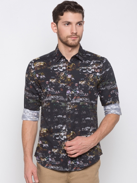 

Globus Men Black Regular Fit Printed Casual Shirt
