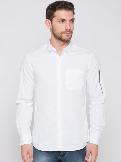 

Globus Men White Regular Fit Solid Casual Shirt