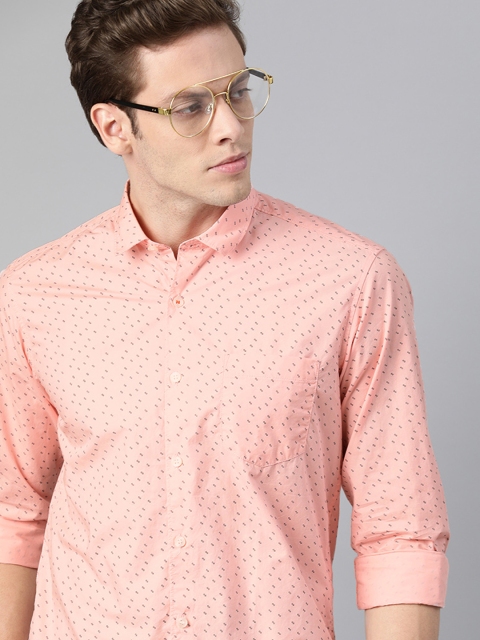 

Mast & Harbour Men Peach-Coloured & Navy Blue Slim Fit Printed Casual Shirt
