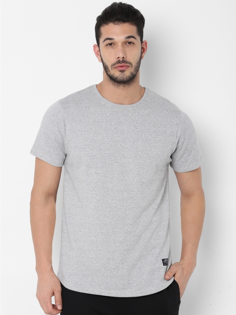 

SKULT by Shahid Kapoor Men Grey Printed Round Neck T-shirt