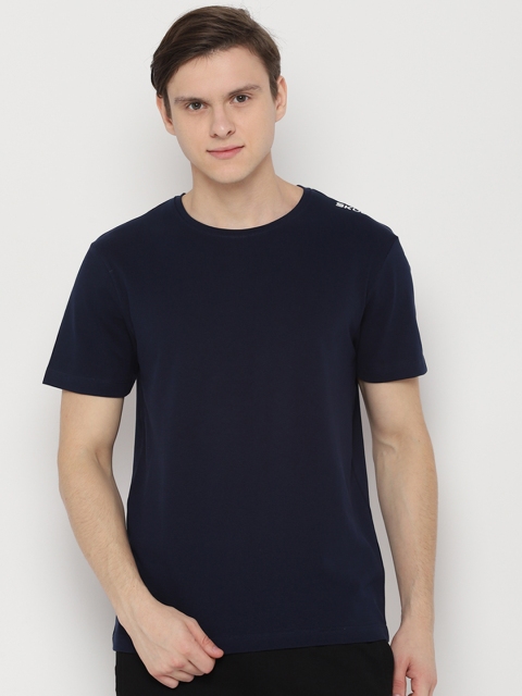 

SKULT by Shahid Kapoor Men Navy Blue Solid Round Neck T-shirt