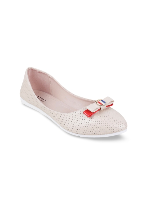 

Metro Women Beige Solid Ballerinas