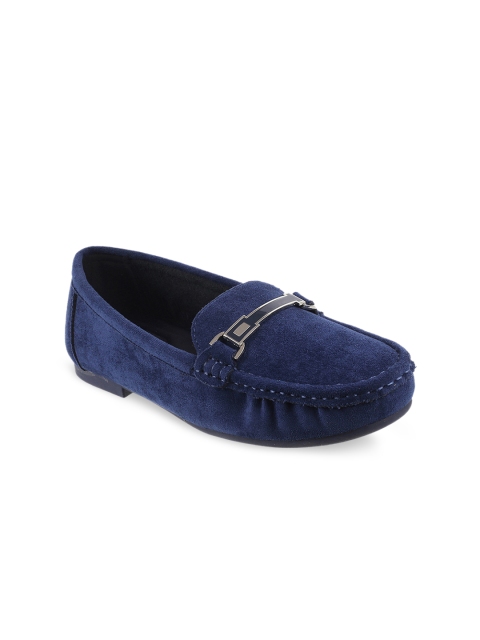 

Metro Women Blue Solid Loafers