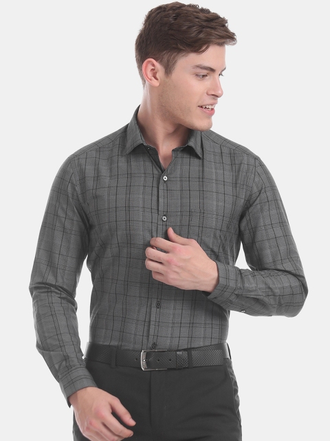 

Arrow Men Black Slim Fit Checked Formal Shirt