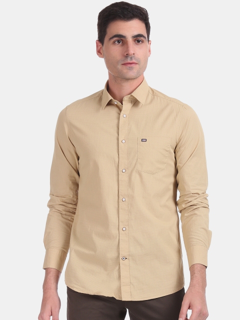 

Arrow Sport Men Beige Slim Fit Printed Casual Shirt