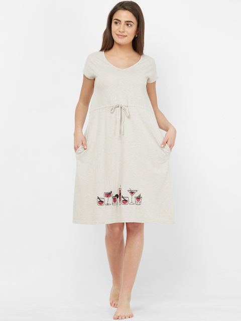 

Mystere Paris Women Off-White Embroidered Nightdress