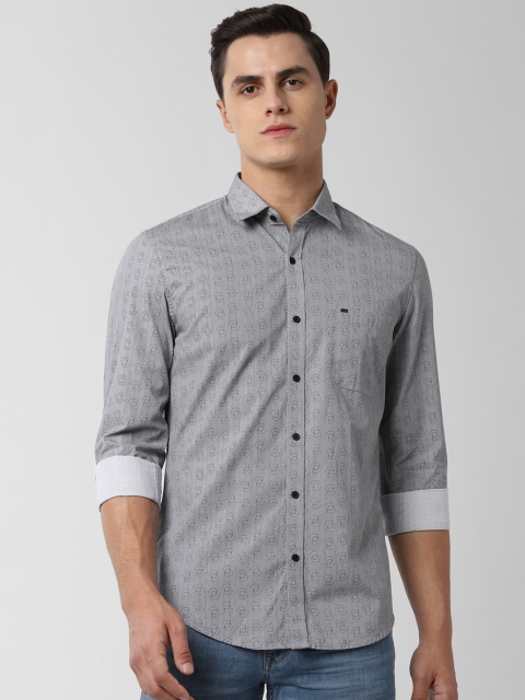 

Peter England Casuals Men Grey & Black Slim Fit Striped Casual Shirt