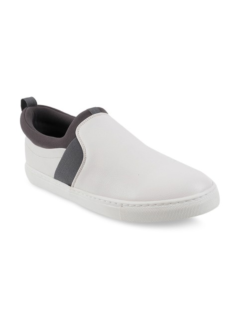 

Mochi Men White Solid Slip-On Sneakers