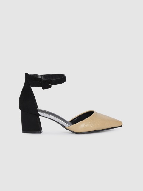 

DressBerry Women Black & Beige Solid Pointed Toe Heels