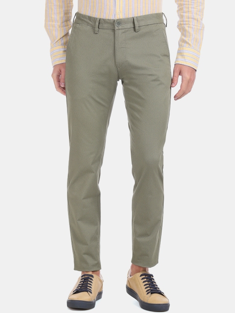 

U.S. Polo Assn. Men Green Regular Fit Solid Regular Trousers