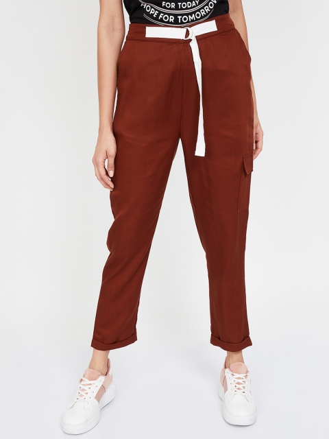 

Bossini Women Tan Brown Regular Fit Solid Peg Trousers