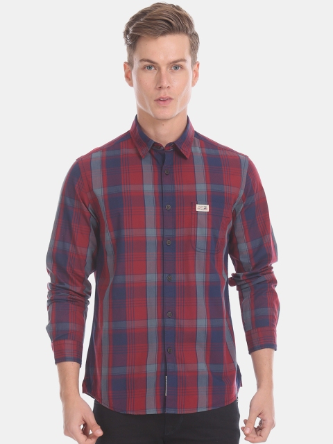 

U.S. Polo Assn. Denim Co. Men Red & Navy Blue Regular Fit Checked Casual Shirt