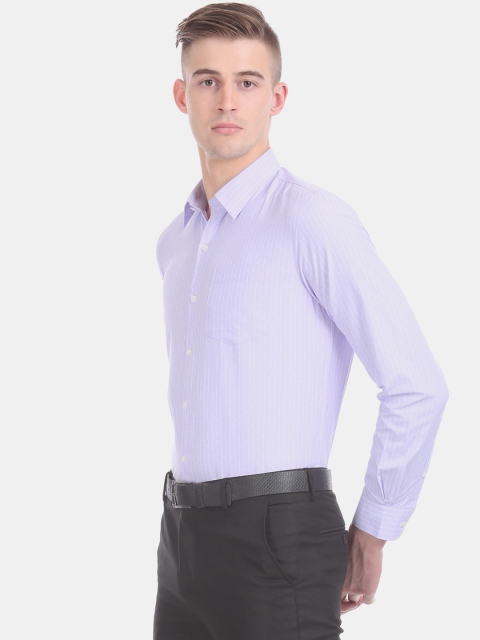 

Excalibur Men Lavender & White Slim Fit Checked Formal Shirt