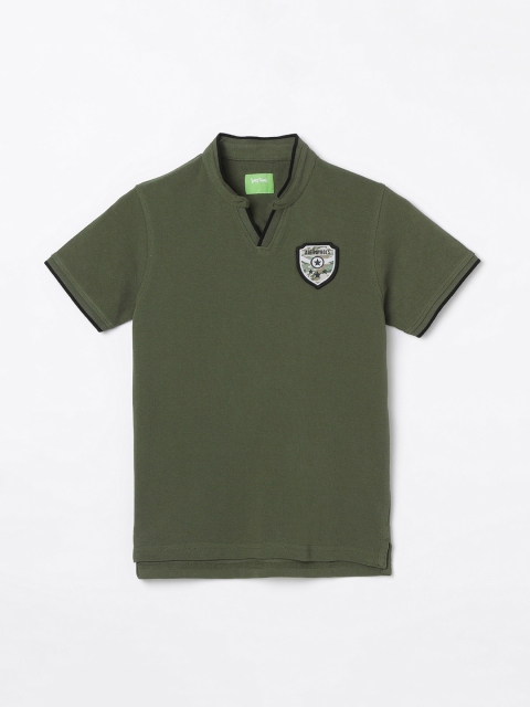 

Bossini Boys Olive Green Solid Mandarin Collar T-shirt