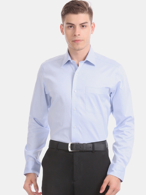 

Arrow Men Blue Regular Fit Solid Formal Shirt