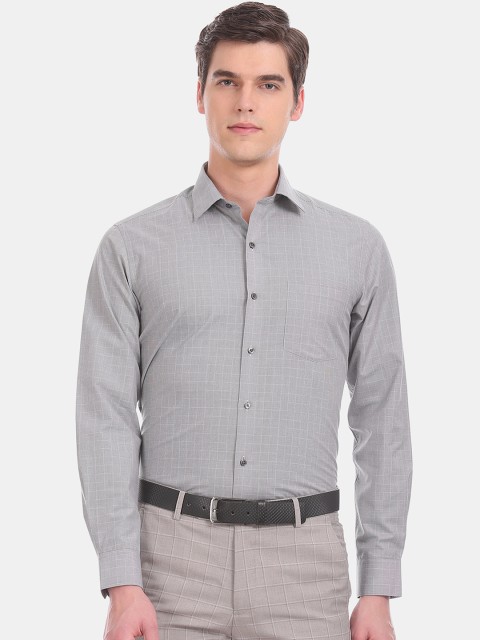 

Arrow Men Grey Slim Fit Checked Formal Shirt