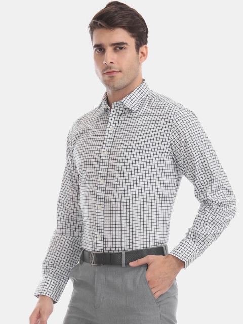 

Arrow Men White & Navy Blue Regular Fit Checked Formal Shirt