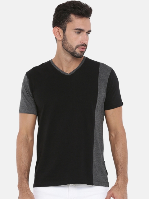 

Braveo Men Black & Grey Colourblocked V-Neck T-shirt