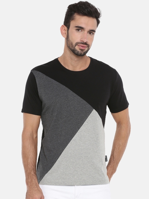 

Braveo Men Black & Grey Cut & Sew Detailing Colourblocked Round Neck T-shirt