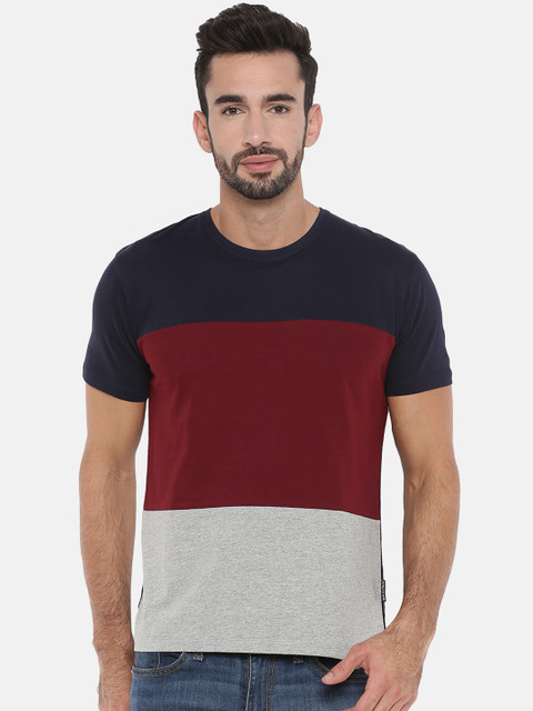 

Braveo Men Navy Blue & Maroon Slim Fit Colourblocked Round Neck T-shirt