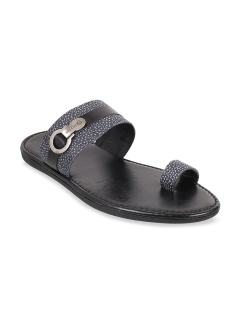 

Mochi Men Black Textured One Toe Flats