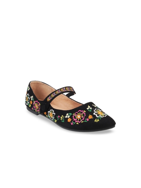 

Metro Women Black Woven Design Ballerinas