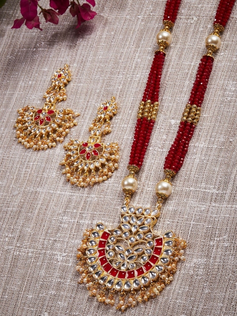 

GloBox By ZeroKaata Gold-Plated Red & White Kundan & Pearl Embellished Beaded Handcrafted Jewellery Set