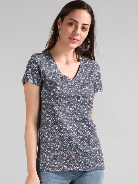 

GAP Women Blue V-Neck Floral Print T-Shirt