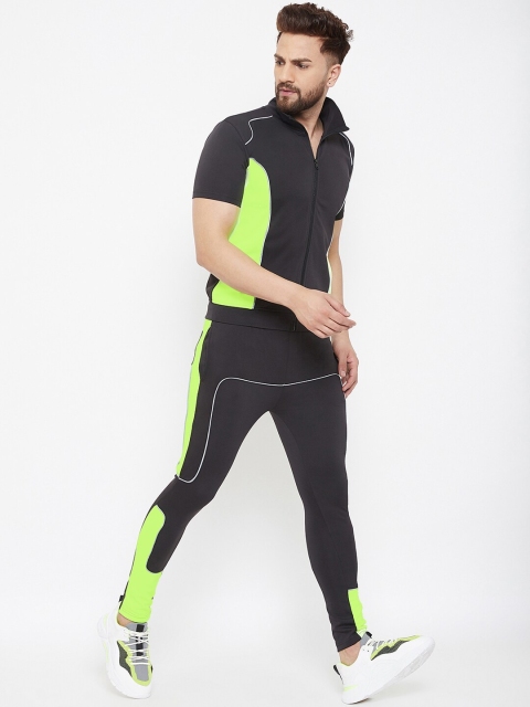 

FUGAZEE Men Black & Neon Green Colourblocked Reflective Piping Tracksuit