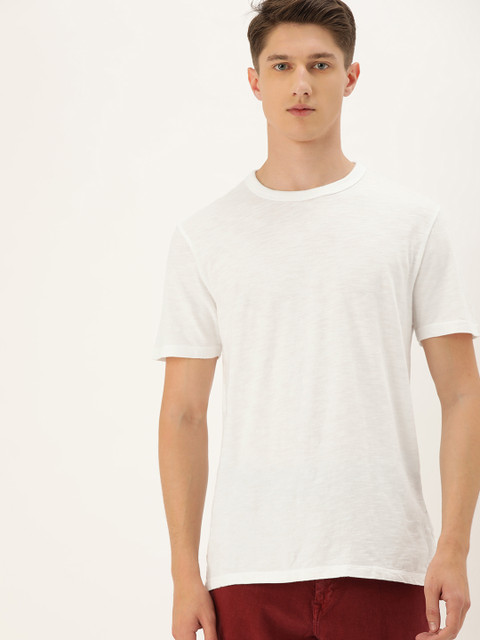 

GAP Men White Solid Round Neck T-shirt