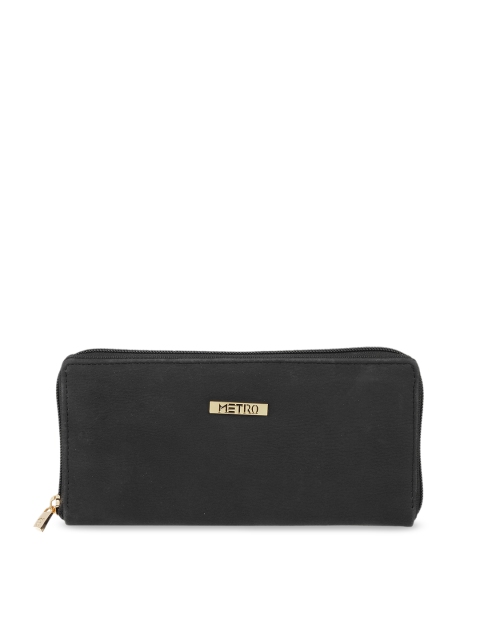 

Metro Black Solid Clutch