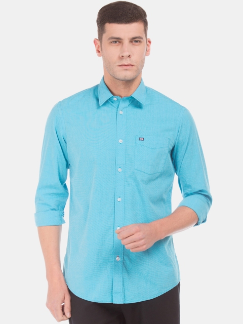 

Arrow Men Blue Slim Fit Solid Casual Shirt