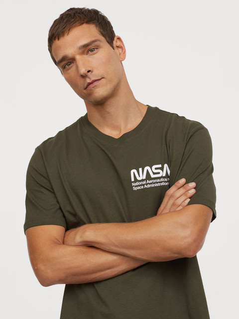 

H&M Men Olive Green Printed T-shirt