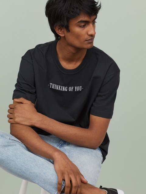 

H&M Men Black Printed T-shirt