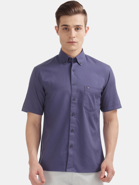 

Arrow Men Purple Regular Fit Solid Casual Shirt