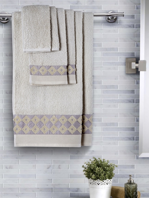 

MASPAR Set of 6 Beige Solid Fretwork Parquet 550 GSM Towels