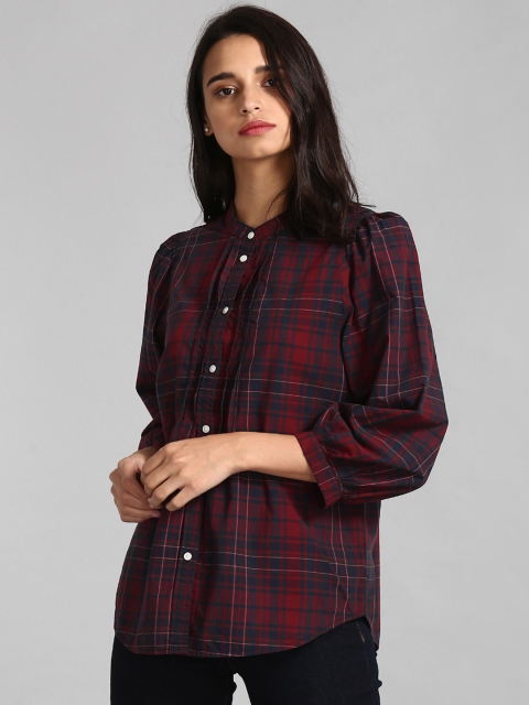 

GAP Women Red & Black Regular Fit Checked Casual Shirt