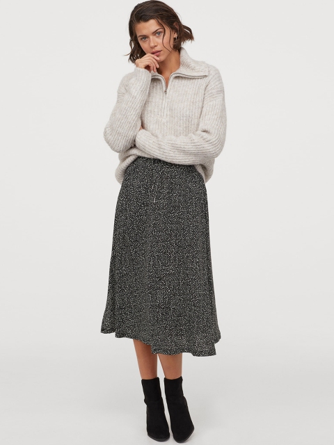 

H&M Women Black Calf-Length Skirt