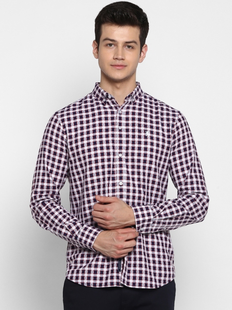 

Red Tape Men Navy Blue & White Regular Fit Checked Casual Shirt
