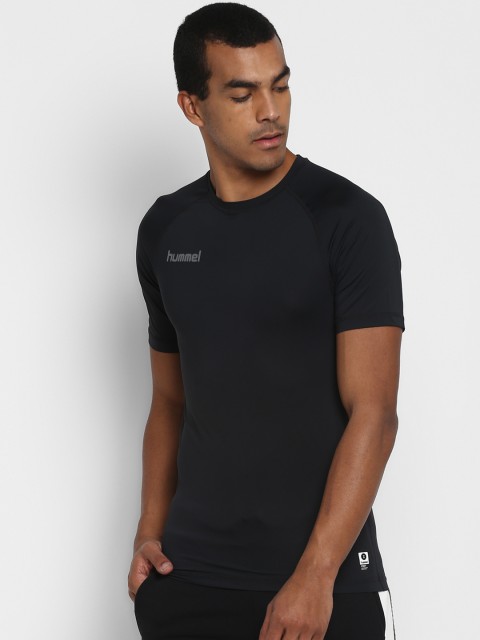

hummel Men Black Solid Round Neck T-shirt