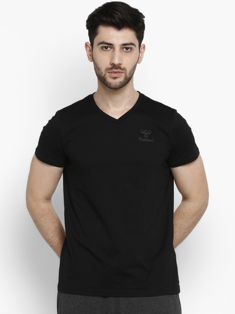 

hummel Men Black Solid V-Neck T-shirt