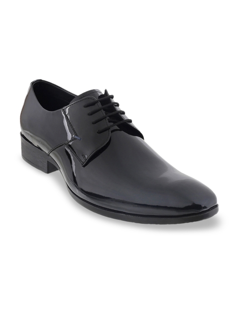 

Metro Men Black Solid Leather Formal Derbys